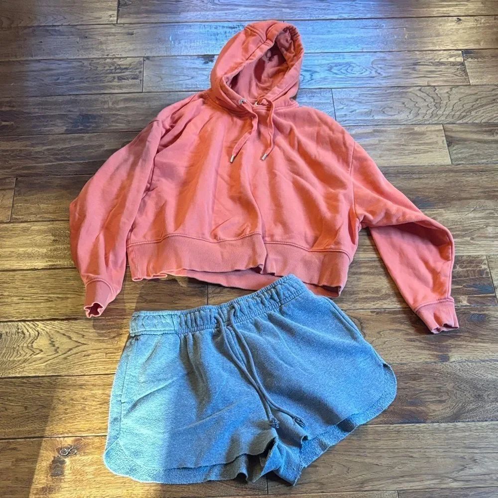 Calia Coral 🍊 Orange crop sweatshirt and Gray Women's Jersey Shorts